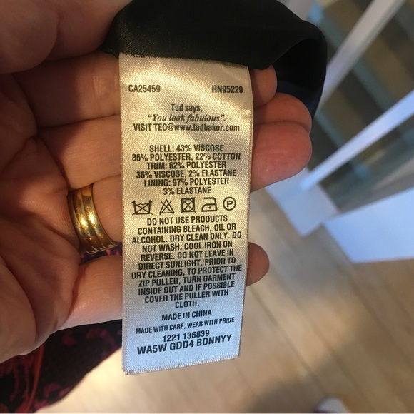 Beautiful Ted Baker Colourful Black Floral Embroidered Textured Sleeve Dress - Picture 13 of 15